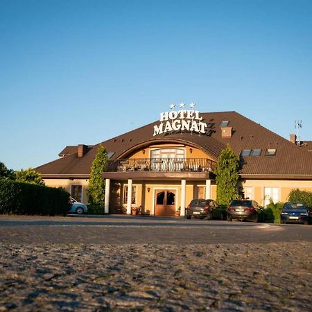 Hotel Magnat Słupca Εξωτερικό φωτογραφία