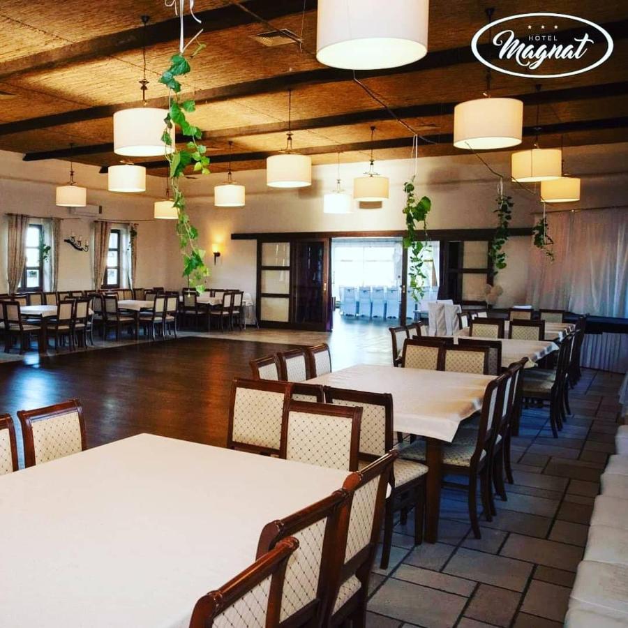 Hotel Magnat Słupca Εξωτερικό φωτογραφία