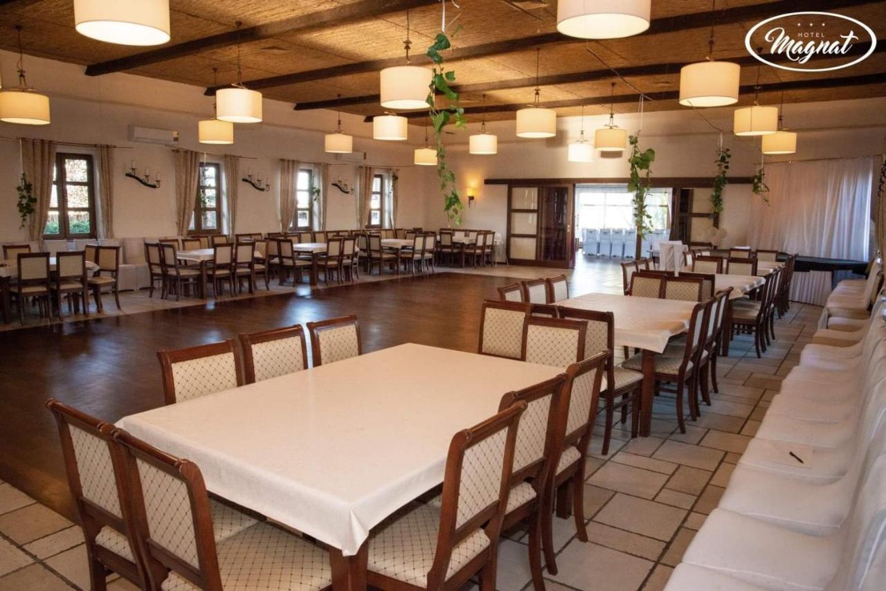 Hotel Magnat Słupca Εξωτερικό φωτογραφία