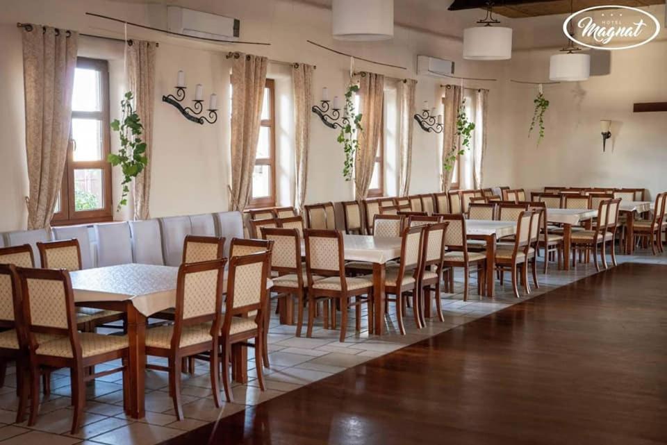 Hotel Magnat Słupca Εξωτερικό φωτογραφία