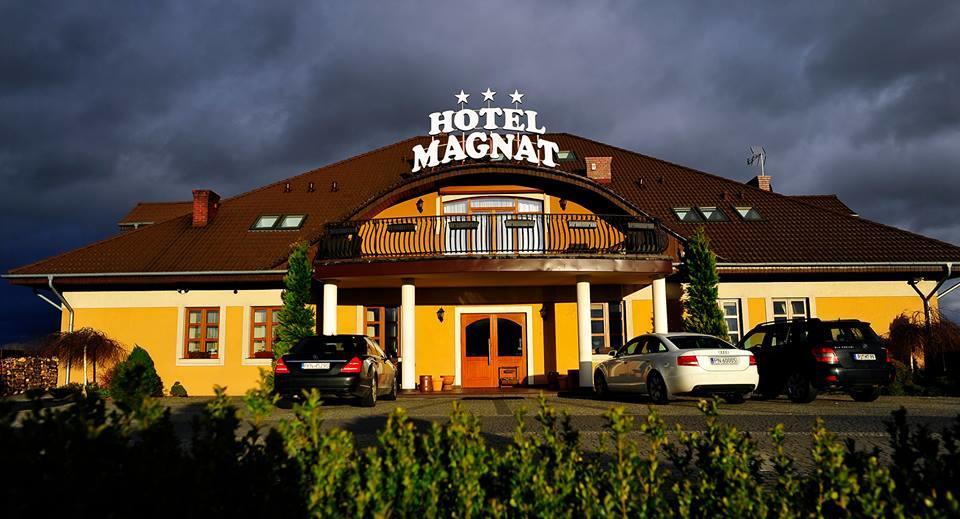 Hotel Magnat Słupca Εξωτερικό φωτογραφία